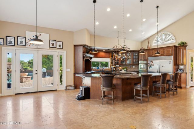 11621 S BLACKFOOT Drive, Phoenix, AZ 85044