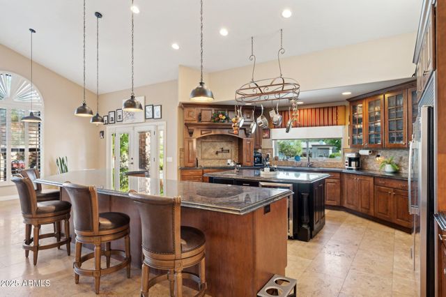 11621 S BLACKFOOT Drive, Phoenix, AZ 85044