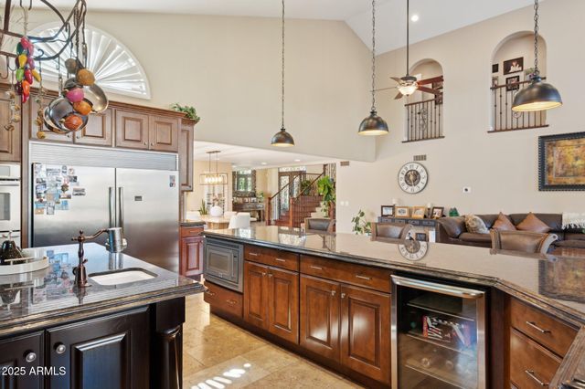 11621 S BLACKFOOT Drive, Phoenix, AZ 85044