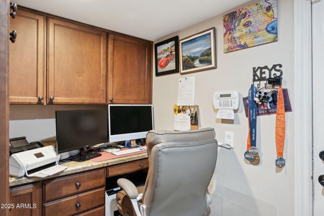 11621 S BLACKFOOT Drive, Phoenix, AZ 85044