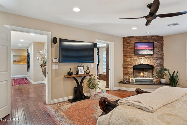 11621 S BLACKFOOT Drive, Phoenix, AZ 85044