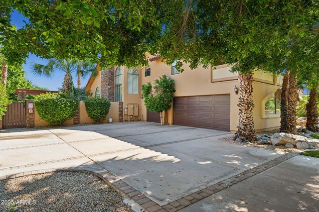 11621 S BLACKFOOT Drive, Phoenix, AZ 85044