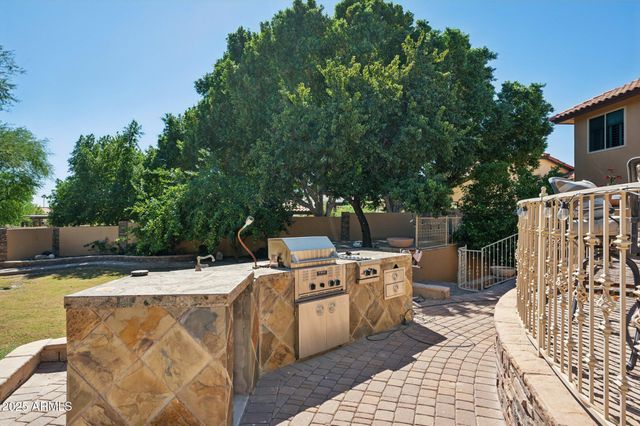 11621 S BLACKFOOT Drive, Phoenix, AZ 85044