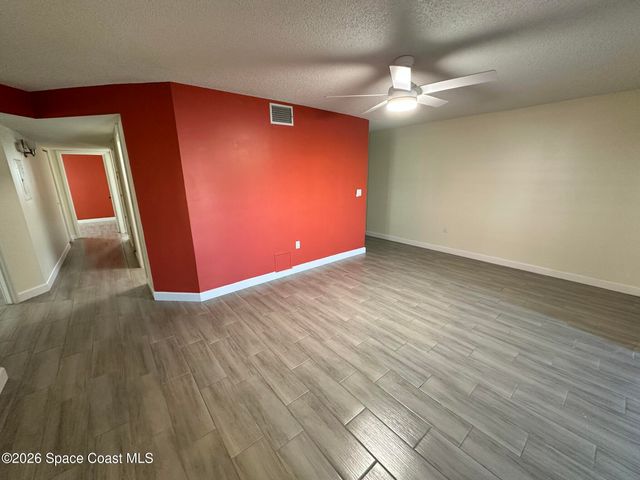 4740 Lake Waterford Way 3-112, Melbourne, FL 32901