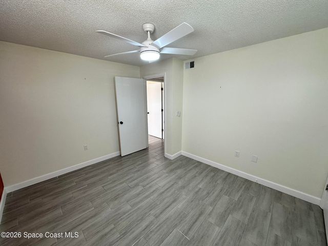 4740 Lake Waterford Way 3-112, Melbourne, FL 32901