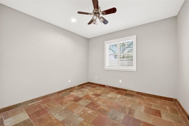 1142 Pinecroft Drive, Sugar Land, TX 77498