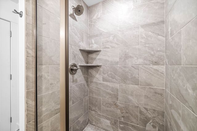 907 Bankside Dr, Clarksville, TN 37043