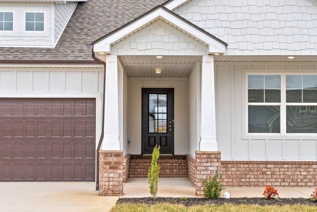 907 Bankside Dr, Clarksville, TN 37043