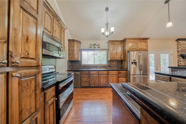 1006 Rikkity Lane, Mt Pleasant, TX 75455