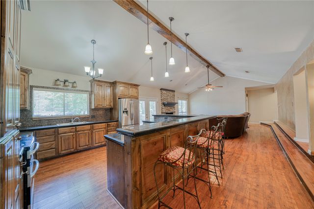 1006 Rikkity Lane, Mt Pleasant, TX 75455