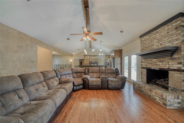 1006 Rikkity Lane, Mt Pleasant, TX 75455