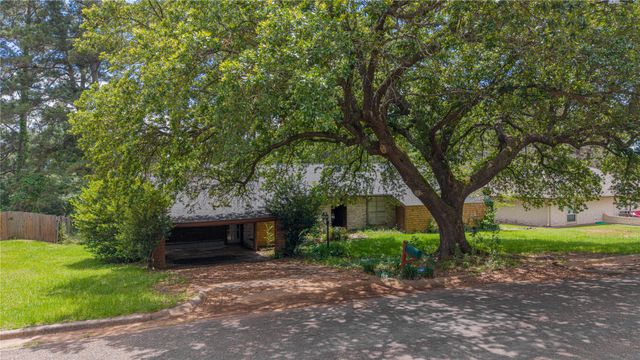 1006 Rikkity Lane, Mt Pleasant, TX 75455