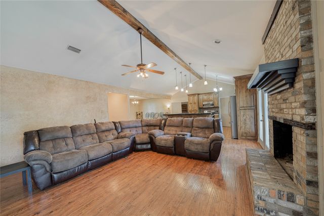 1006 Rikkity Lane, Mt Pleasant, TX 75455