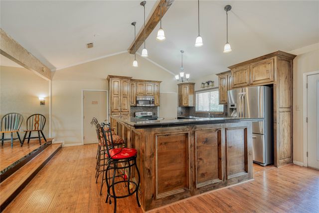1006 Rikkity Lane, Mt Pleasant, TX 75455