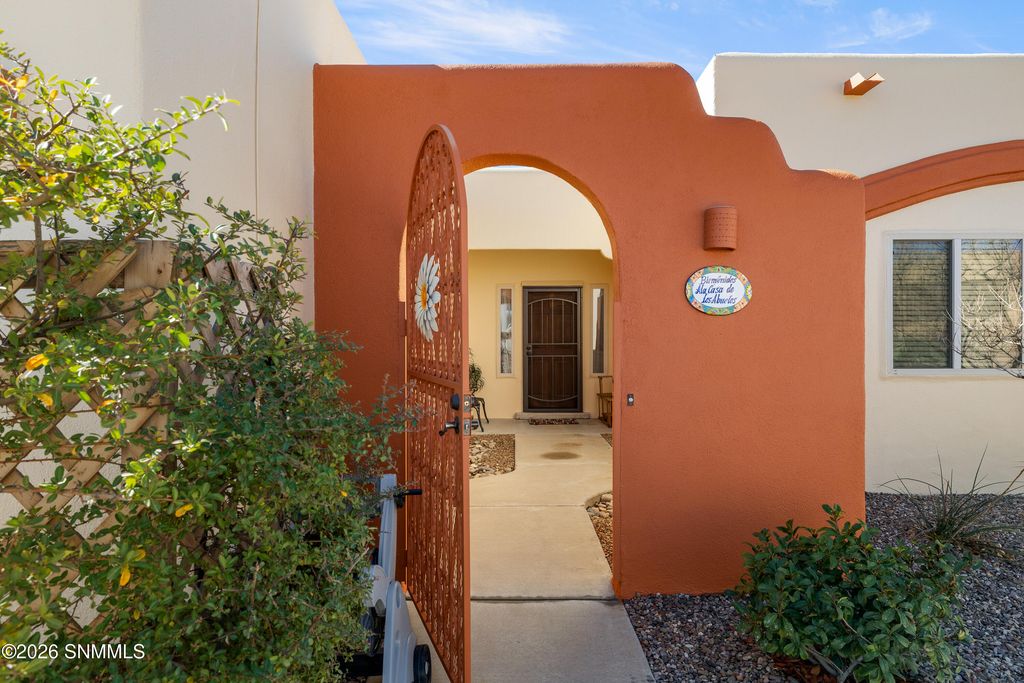 6925 Camino Nuevo Mejico, Las Cruces, NM 88007