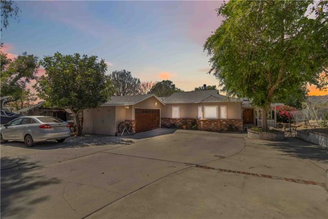 10457 Variel Avenue, Chatsworth, CA 91311