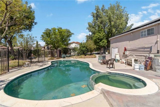 10457 Variel Avenue, Chatsworth, CA 91311