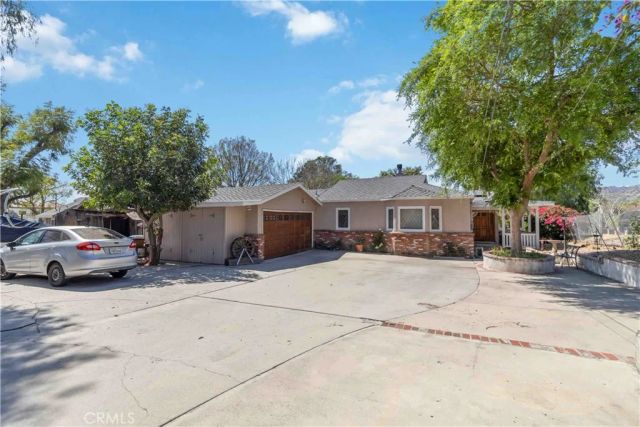 10457 Variel Avenue, Chatsworth, CA 91311
