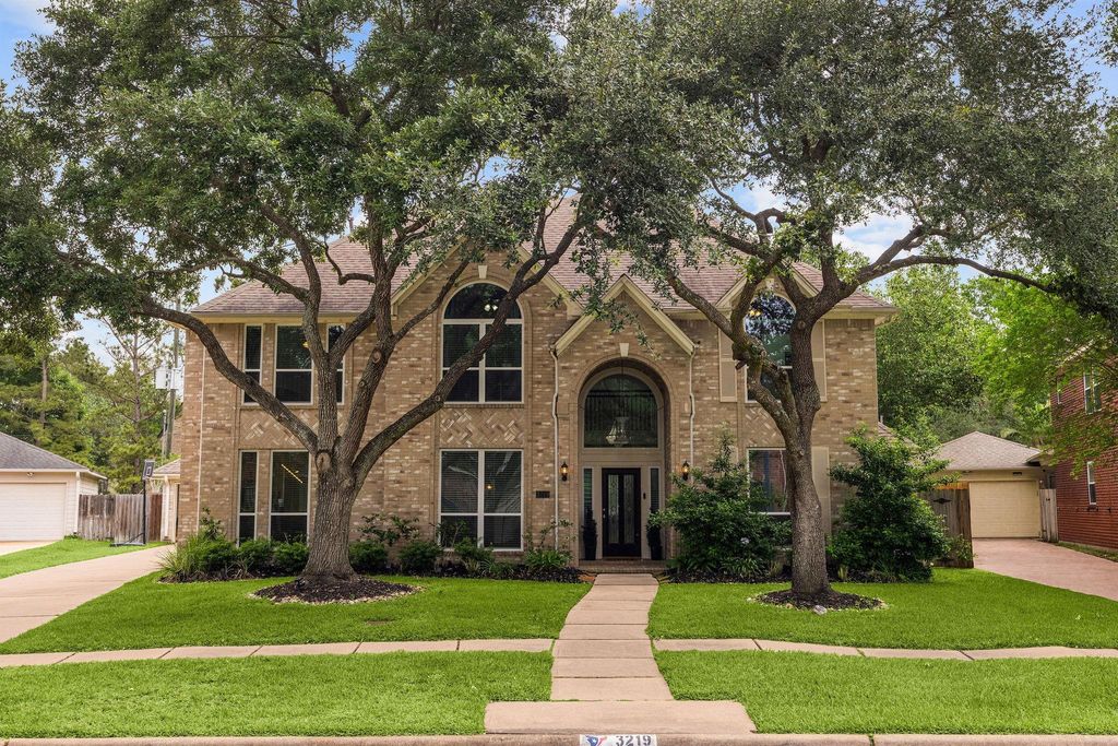3219 Castlewind Drive, Katy, TX 77450