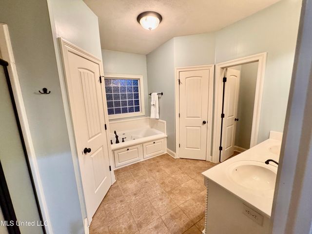 508 Oakleigh Place, Brandon, MS 39047