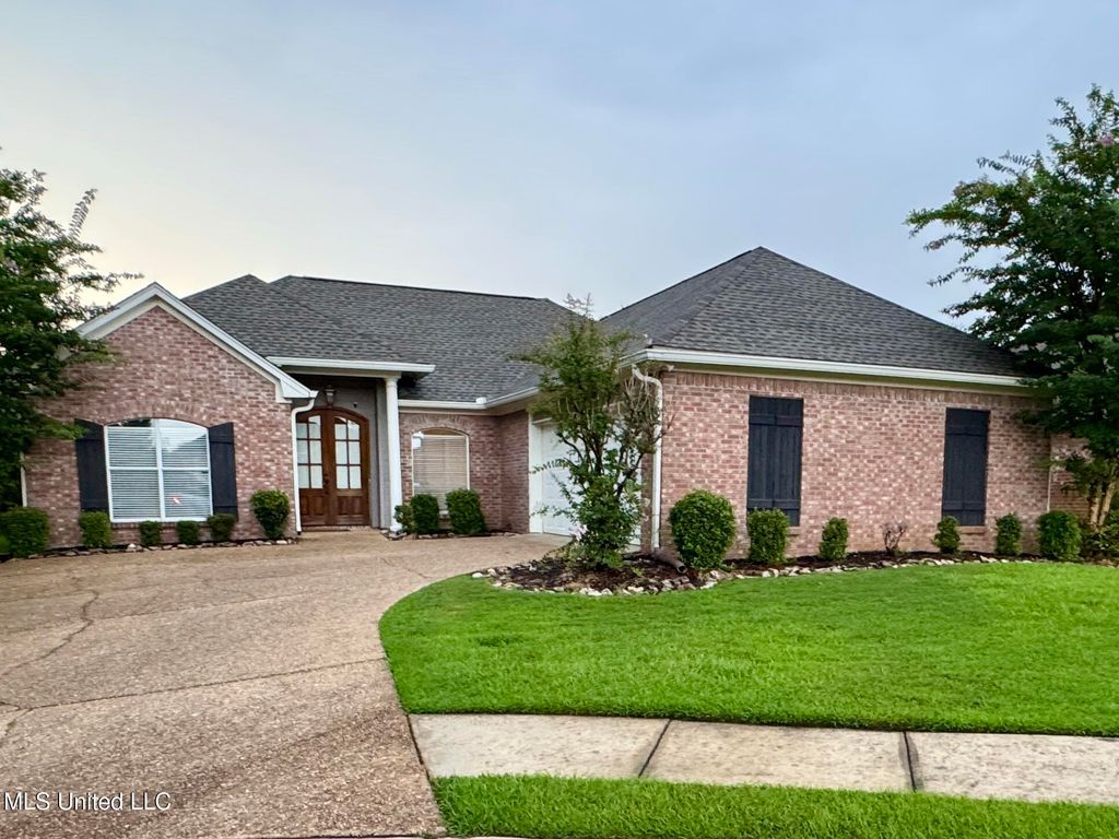 508 Oakleigh Place, Brandon, MS 39047