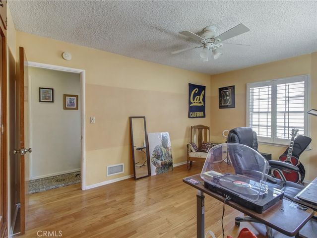 5390 Stillwater Drive, Los Angeles, CA 90008