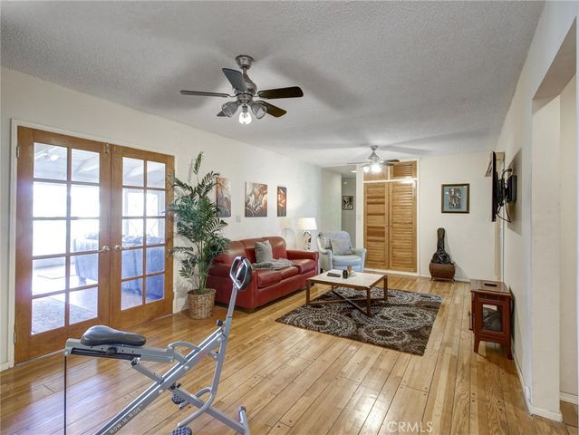 5390 Stillwater Drive, Los Angeles, CA 90008