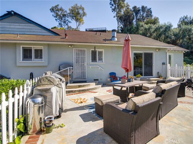 5390 Stillwater Drive, Los Angeles, CA 90008