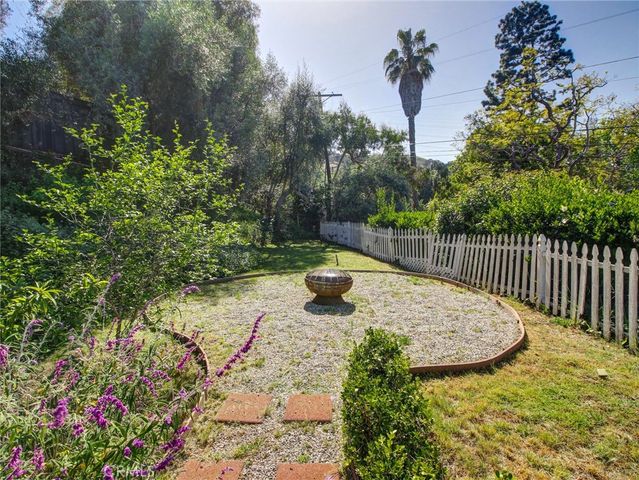 5390 Stillwater Drive, Los Angeles, CA 90008