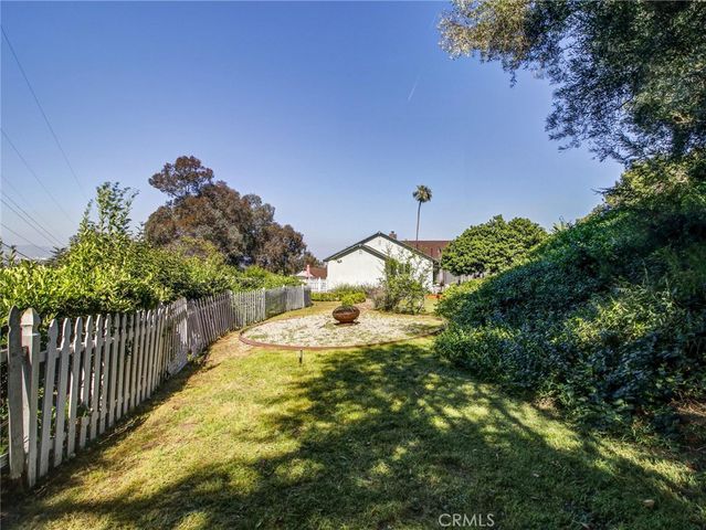 5390 Stillwater Drive, Los Angeles, CA 90008