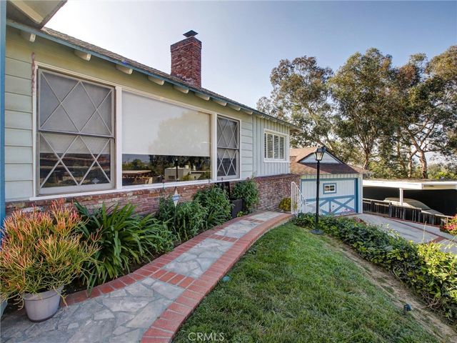 5390 Stillwater Drive, Los Angeles, CA 90008