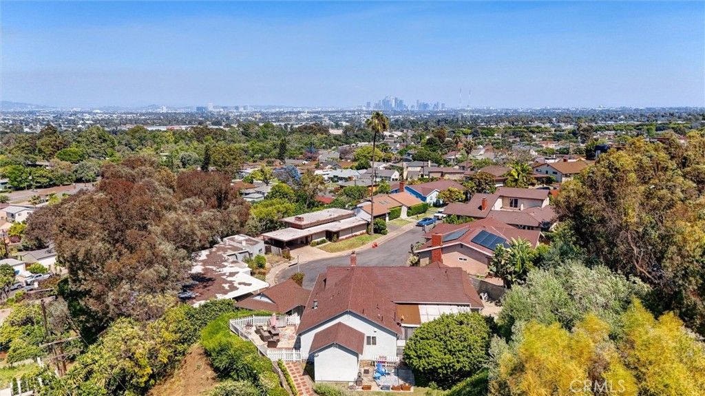 5390 Stillwater Drive, Los Angeles, CA 90008