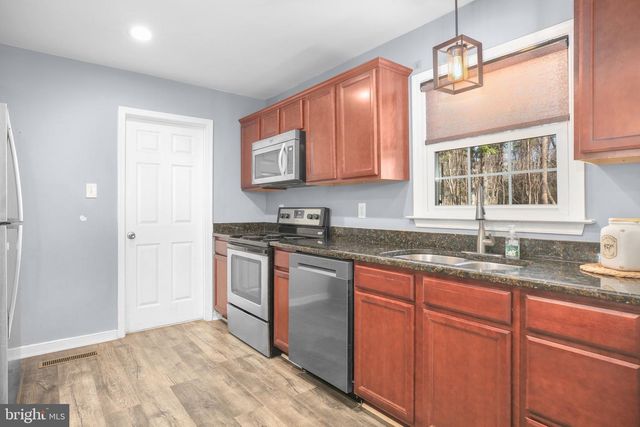 107 WINEWOOD DR, Locust Grove, VA 22508