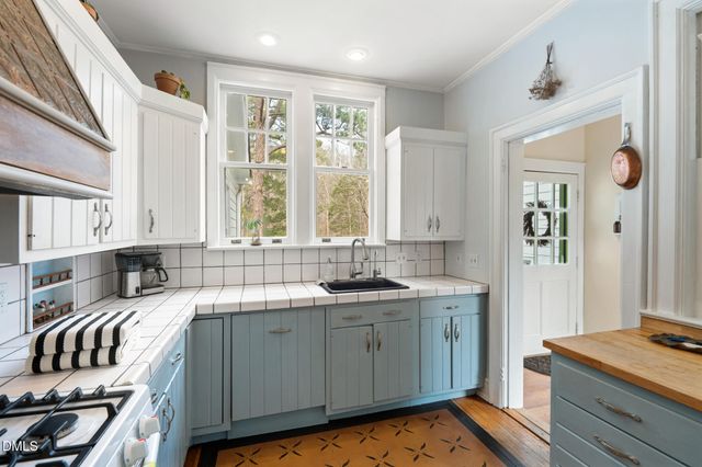 816 Nc Highway 751, Apex, NC 27523