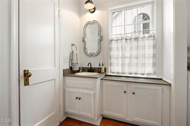 816 Nc Highway 751, Apex, NC 27523