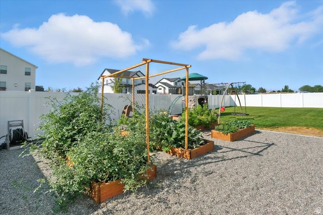 590 S 400 E, Hyrum, UT 84319