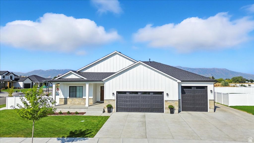 590 S 400 E, Hyrum, UT 84319