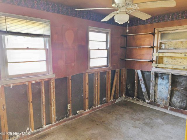 214 James Arthur Avenue, New Bern, NC 28560