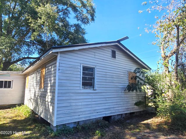 214 James Arthur Avenue, New Bern, NC 28560