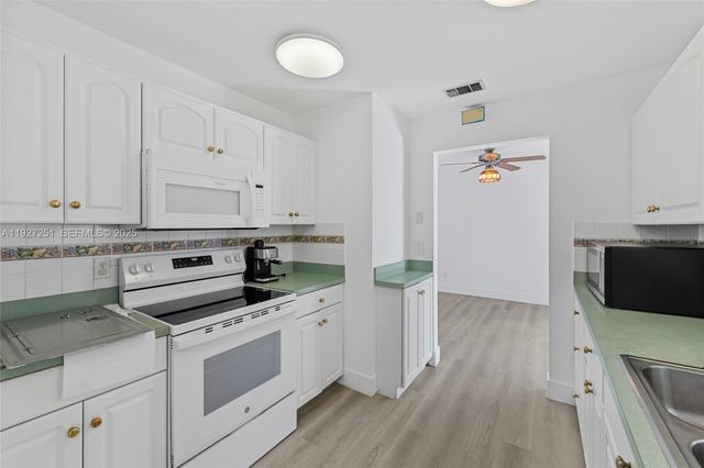 9864 SW 26th Ter, Miami, FL 33165