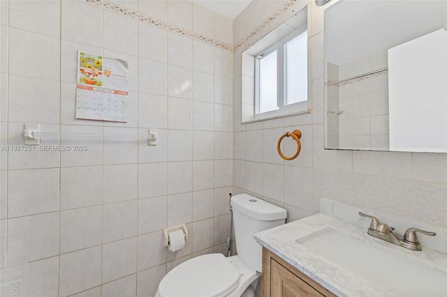 9864 SW 26th Ter, Miami, FL 33165