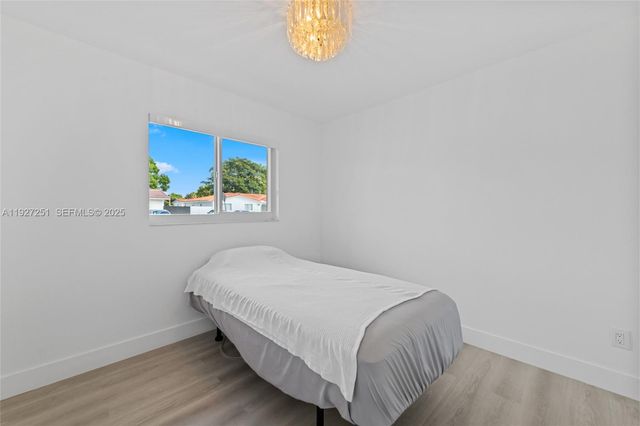 9864 SW 26th Ter, Miami, FL 33165