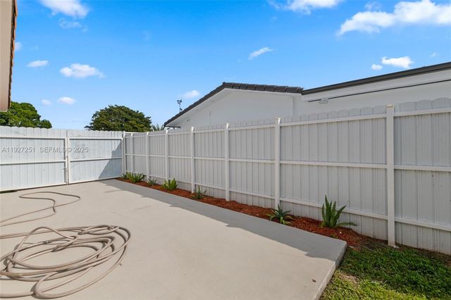 9864 SW 26th Ter, Miami, FL 33165