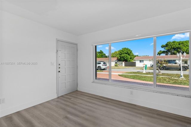 9864 SW 26th Ter, Miami, FL 33165