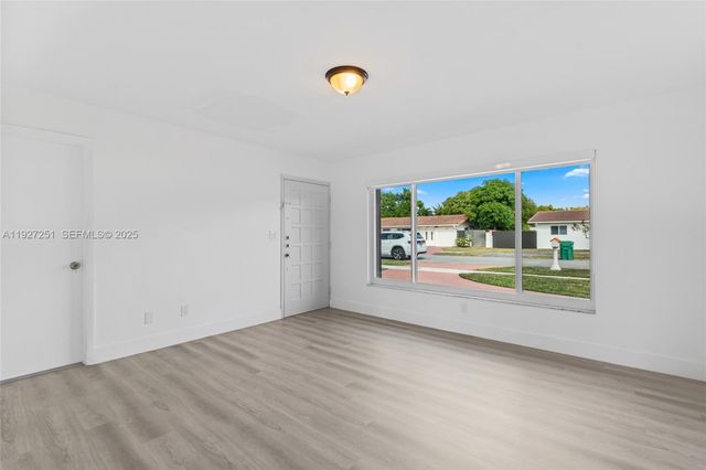 9864 SW 26th Ter, Miami, FL 33165