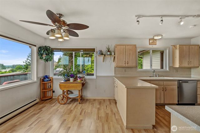 303 S 5th Street, Mount Vernon, WA 98274