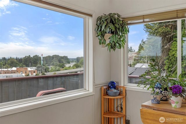 303 S 5th Street, Mount Vernon, WA 98274