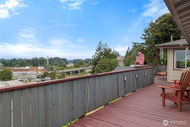 303 S 5th Street, Mount Vernon, WA 98274
