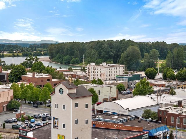 303 S 5th Street, Mount Vernon, WA 98274