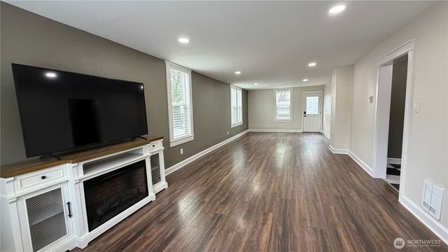 6512 Pacific Avenue, Tacoma, WA 98408